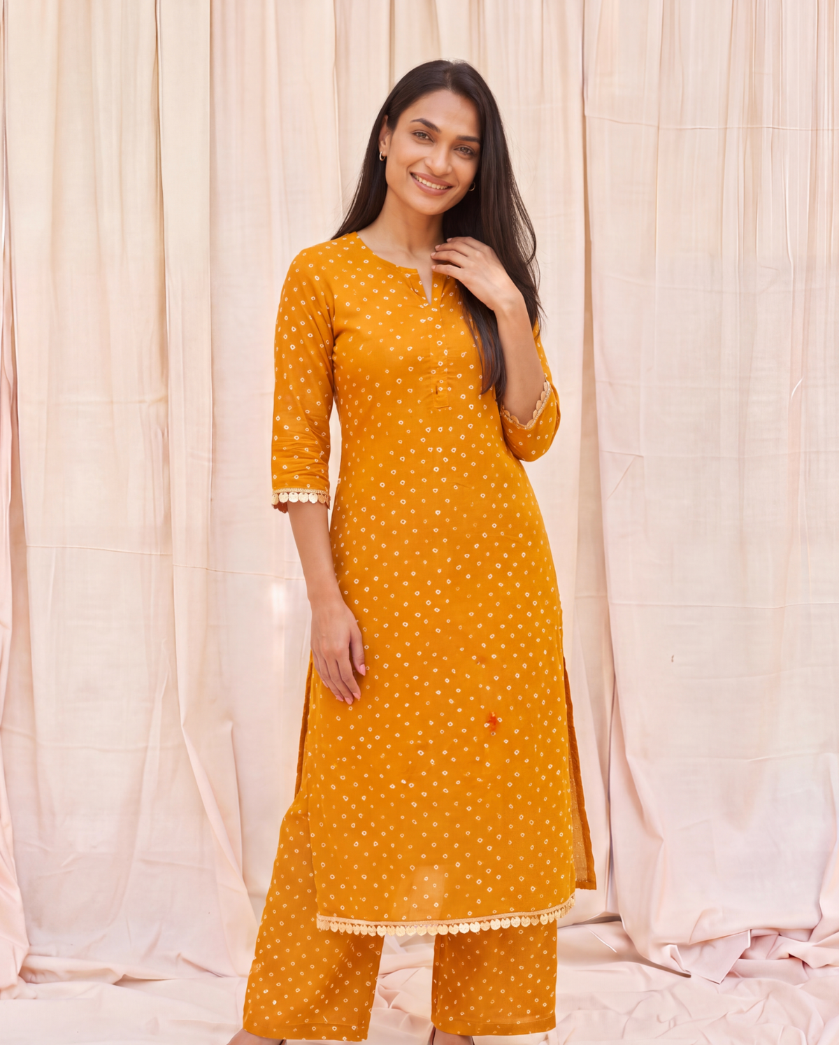 Basanti Bandhani Set