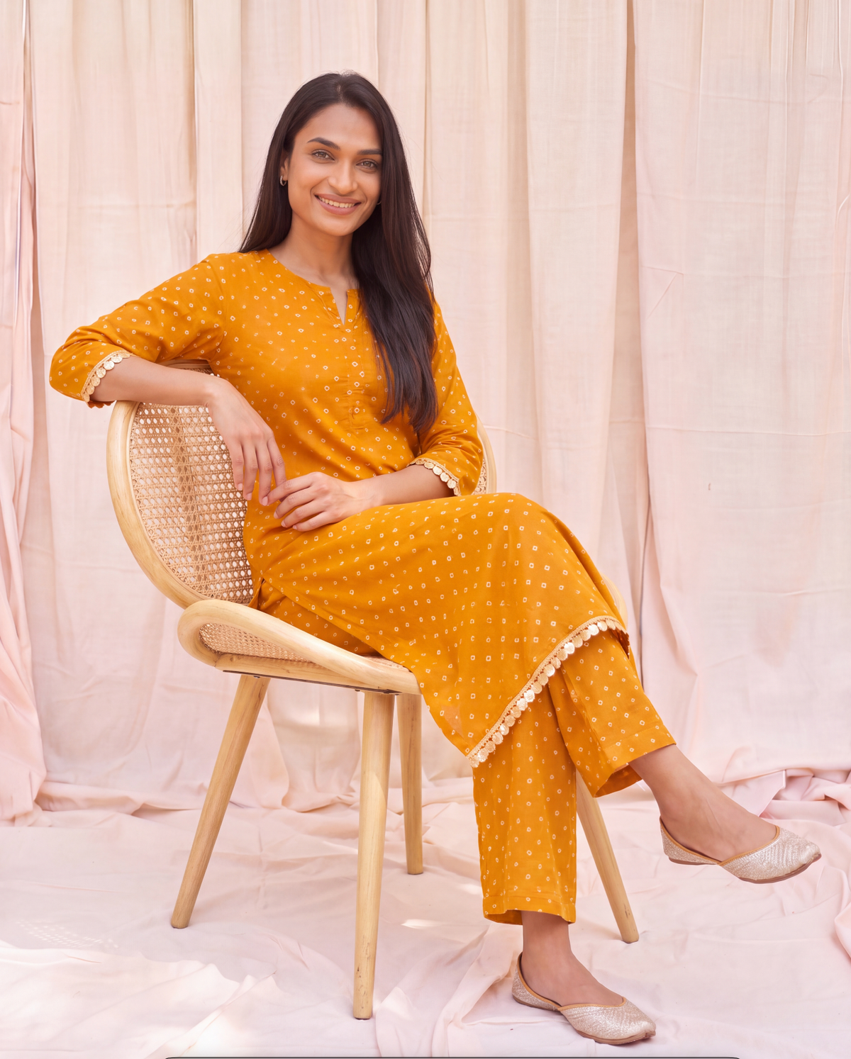 Basanti Bandhani Set